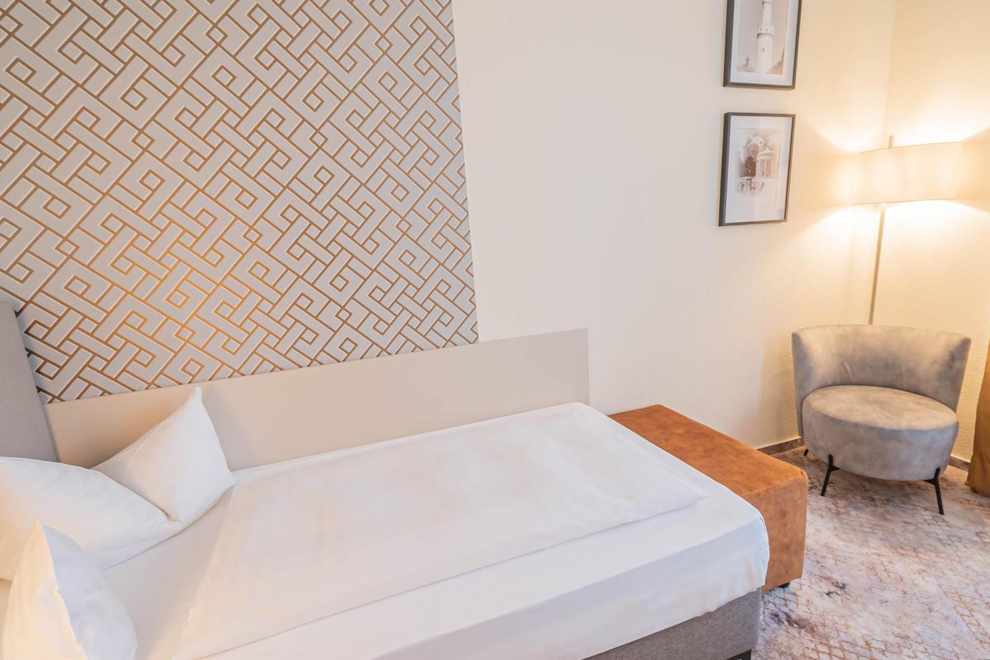 Hotel Villa Am Kurpark Бад-Хомбург-фор-дер-Хёэ Номер фото